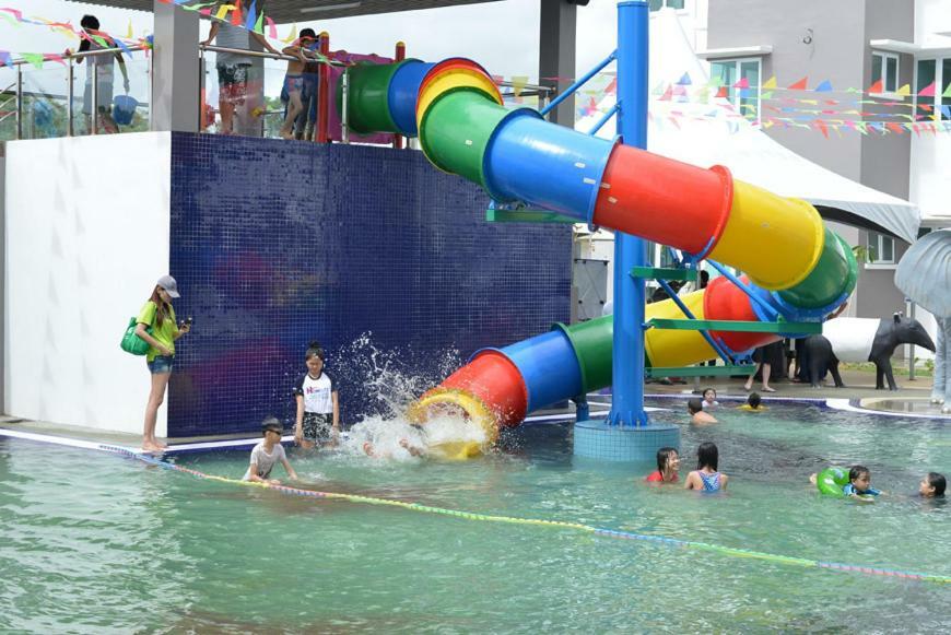 Homelite Resort Water Theme Park Condominium Miri Luaran gambar